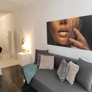 https://winnies-homestay.in-canary-islands.com
